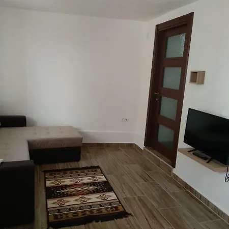 At George'S Apartments Ohrid Exterior photo
