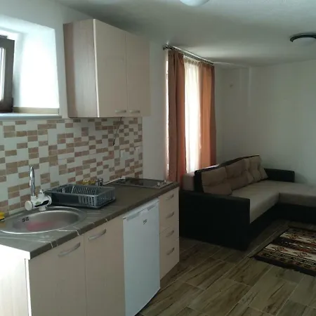 At George'S Apartments Ohrid Exterior photo